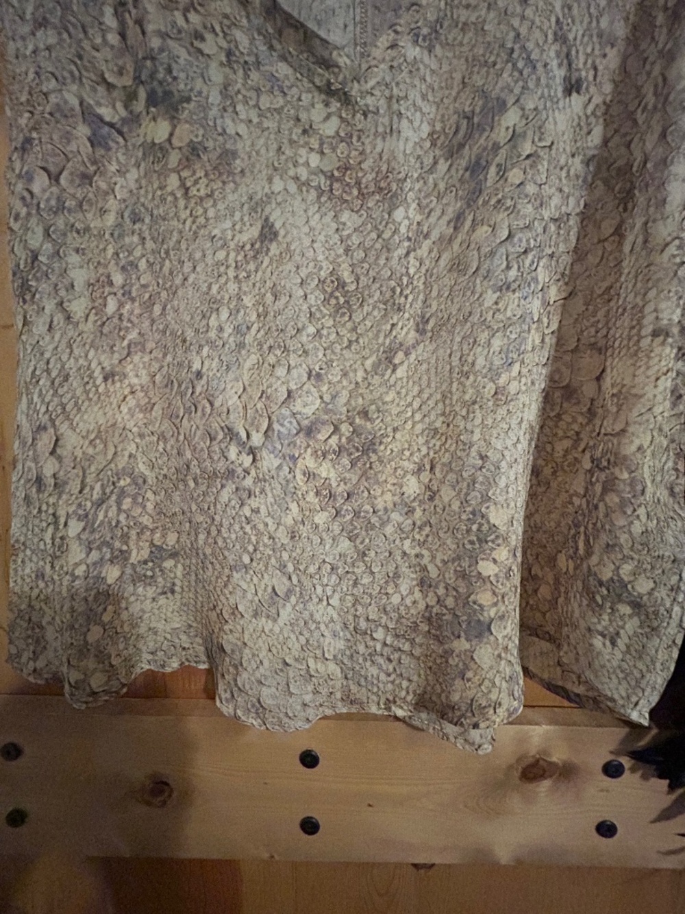 Animal Print V-Neck Sheer Top SIZE MEDIUM - Picture 3 of 5
